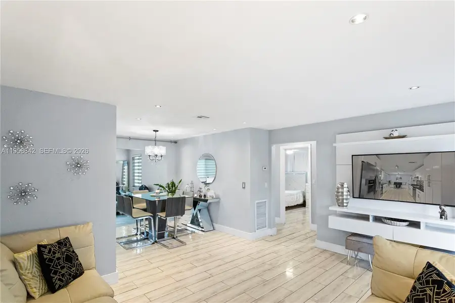 821 N 73rd Ter, Hollywood, FL 33024 - Image #3