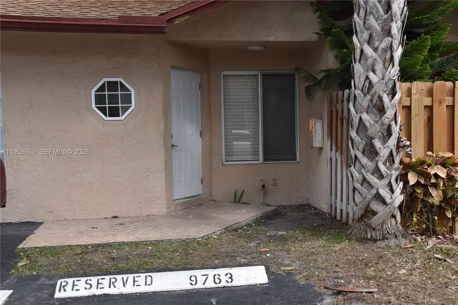 9763 NW 37th St, Sunrise, FL 33351 - Image #3