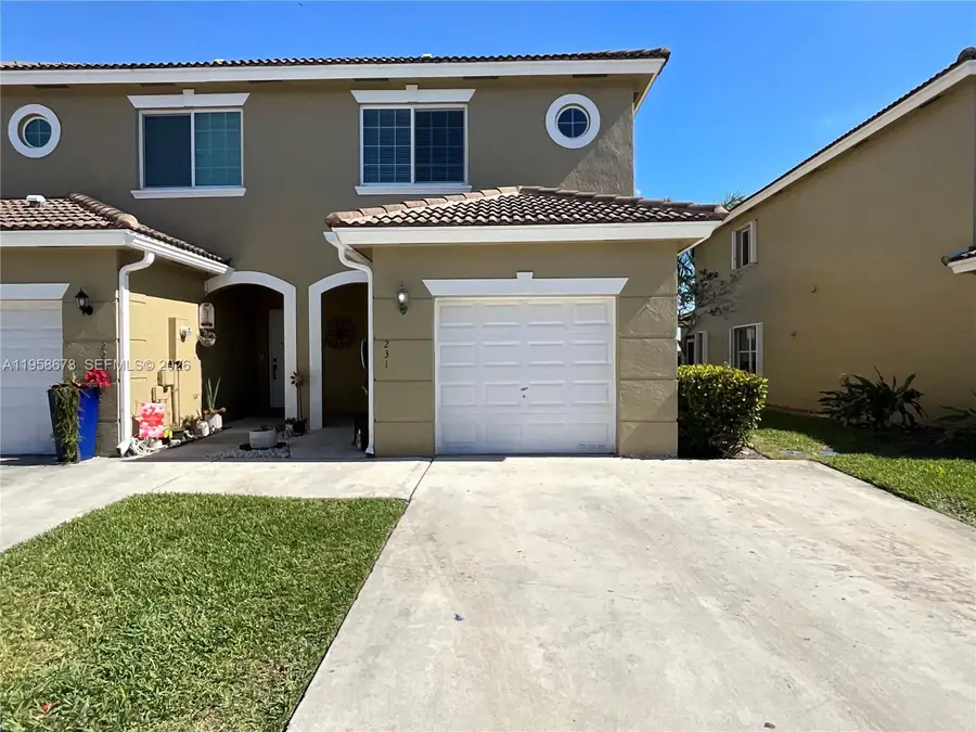 231 SW 120th Ave, Pembroke Pines, FL 33025 - Image #2