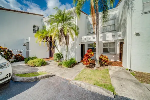 4876 NW 97th Ct #352, Doral, FL 33178