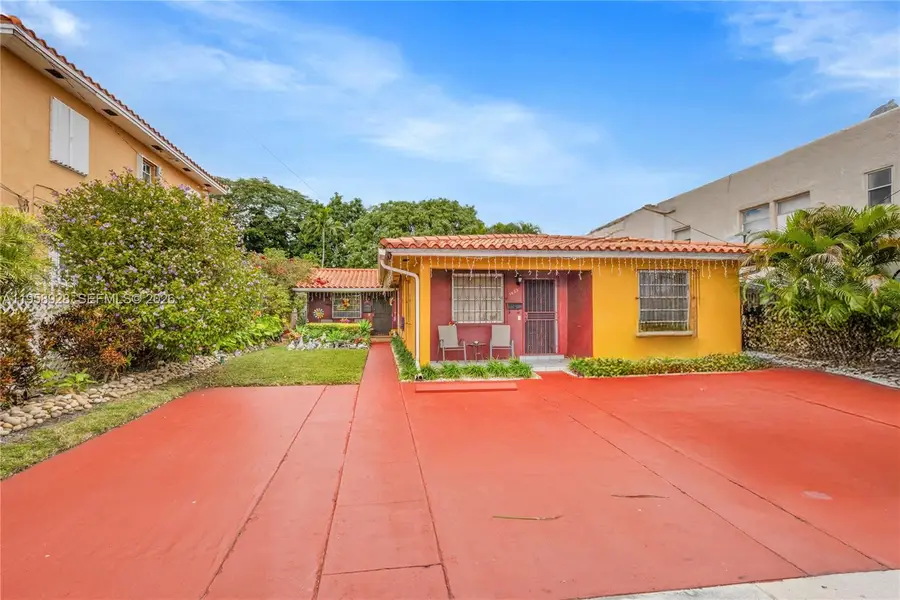 1025 SW 11th St, Miami, FL 33129 - #3