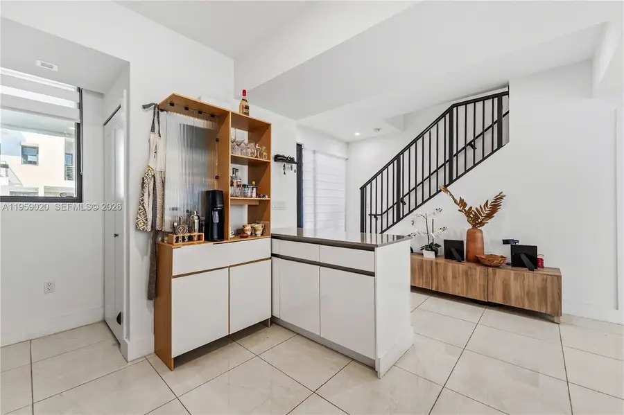 4150 N Oak Pl, Dania Beach, FL 33314 - #3