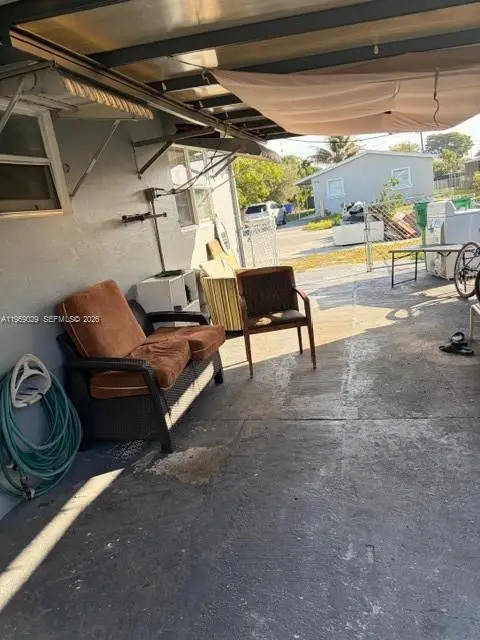 1913 SW Gardenia Rd, Fort Lauderdale, FL 33317 - #2