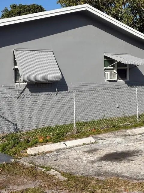 1913 SW Gardenia Rd, Fort Lauderdale, FL 33317 - #3