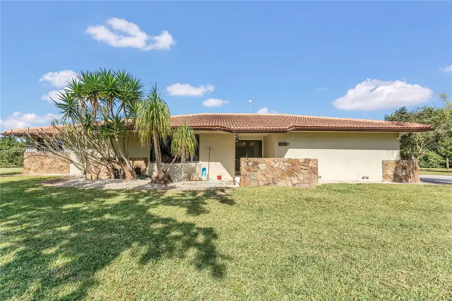 19225 SW 186th St, Miami, FL 33187 - #2