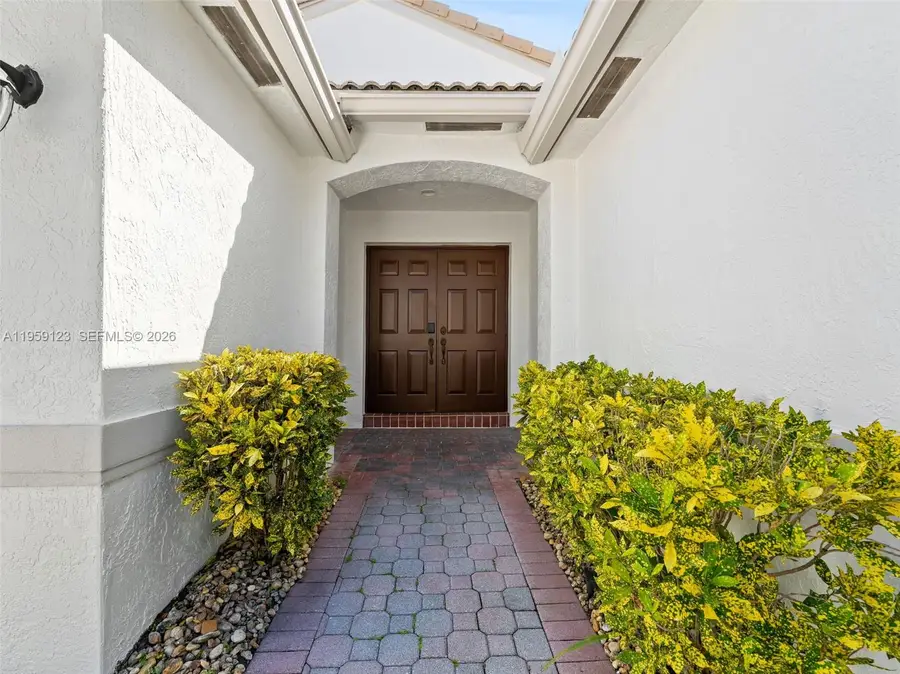 1861 NW 142nd Ter, Pembroke Pines, FL 33028 - Image #3