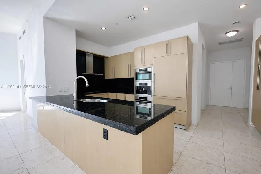 900 Brickell Key Blvd #2405, Miami, FL 33131 - Image #3