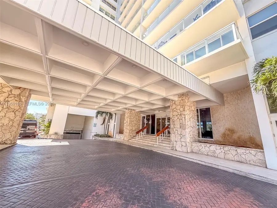 5750 Collins Ave #6J, Miami Beach, FL 33140 - Image #2