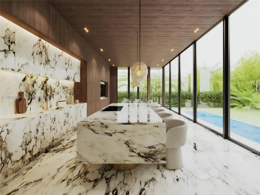 910 N Venetian Dr, Miami, FL 33139 - #2