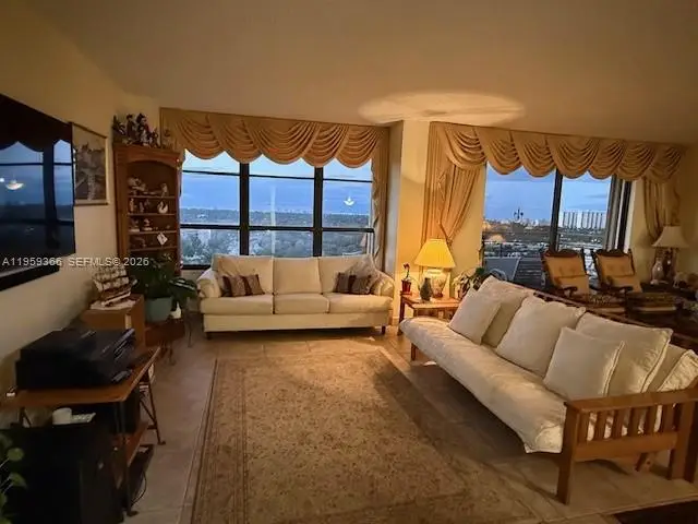 600 Three Islands Blvd #1004, Hallandale Beach, FL 33009 - Image #2