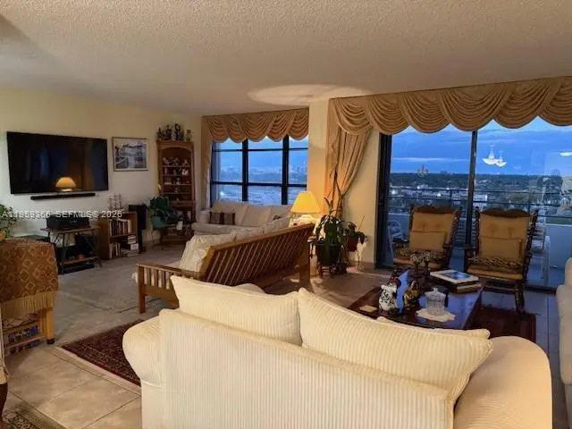 600 Three Islands Blvd #1004, Hallandale Beach, FL 33009 - Image #3