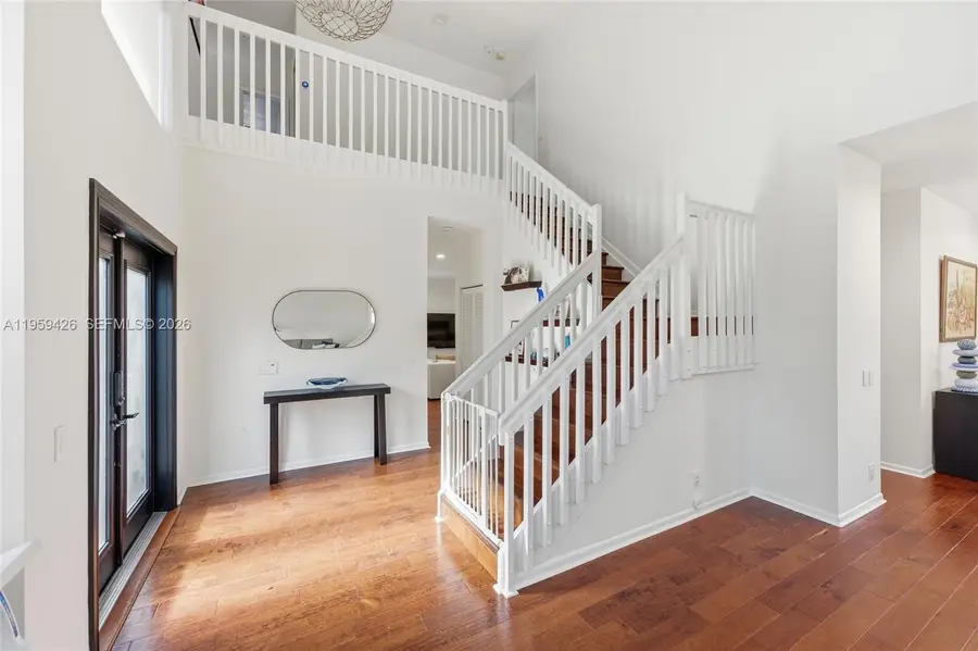 500 Cambridge Dr, Weston, FL 33326 - Image #2