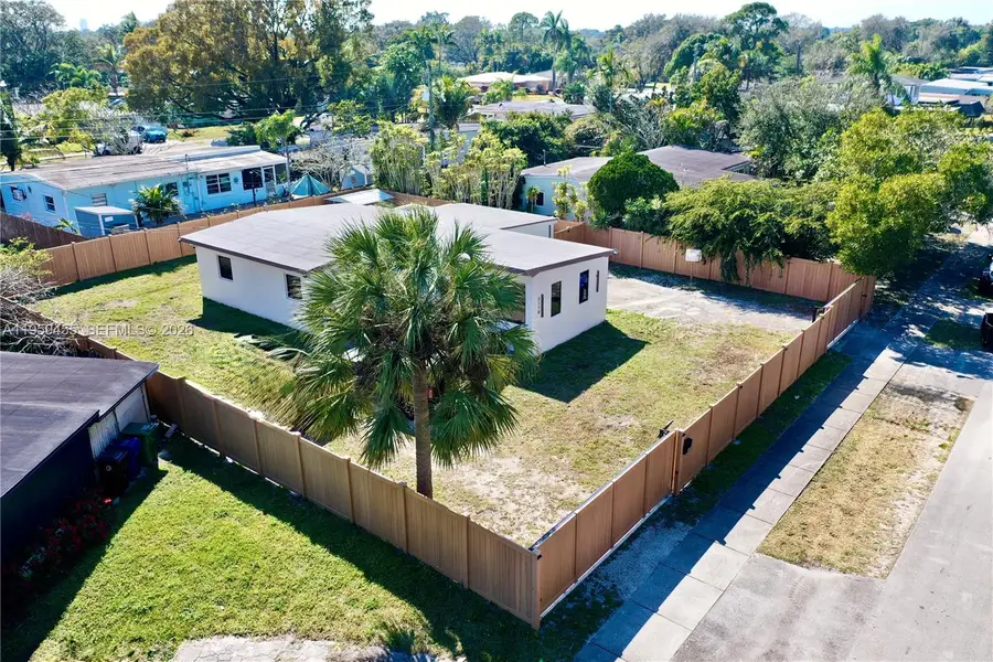 3110 SW 15th Ct, Fort Lauderdale, FL 33312 - Image #2