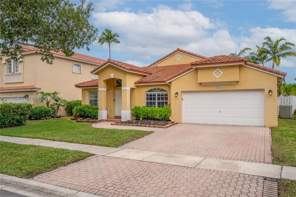 18427 NW 9th Ct, Pembroke Pines, FL 33029 - Image #1