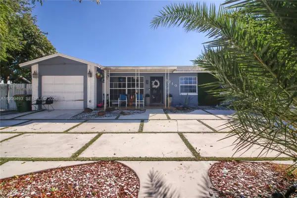 9710 NW 10th St, Pembroke Pines, FL 33024