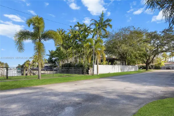 1051 NE 86th St, Miami, FL 33138