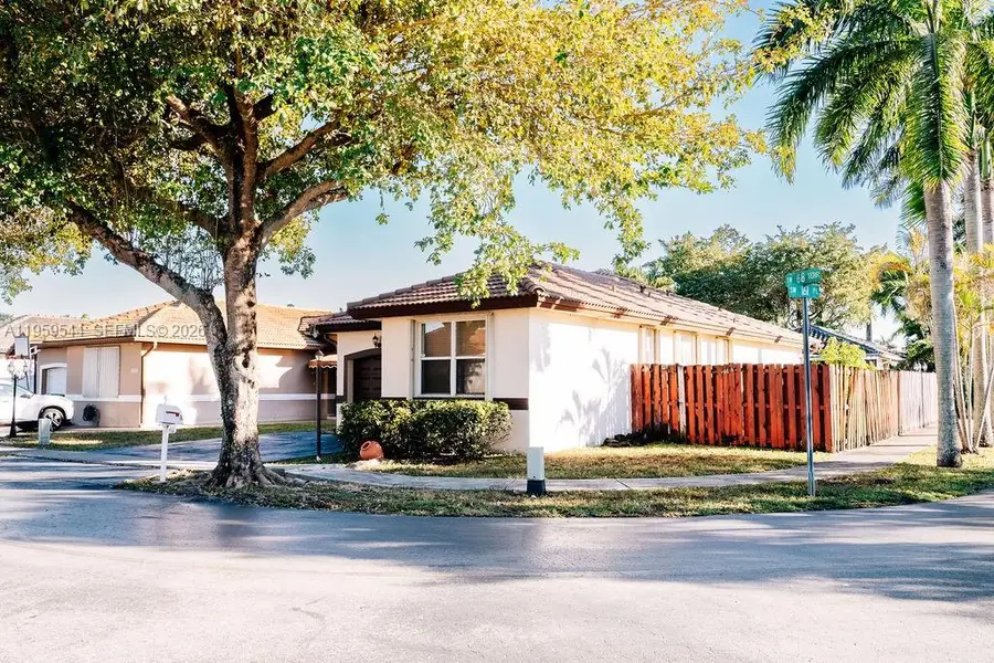 16158 SW 68th Ter, Miami, FL 33193 - #2