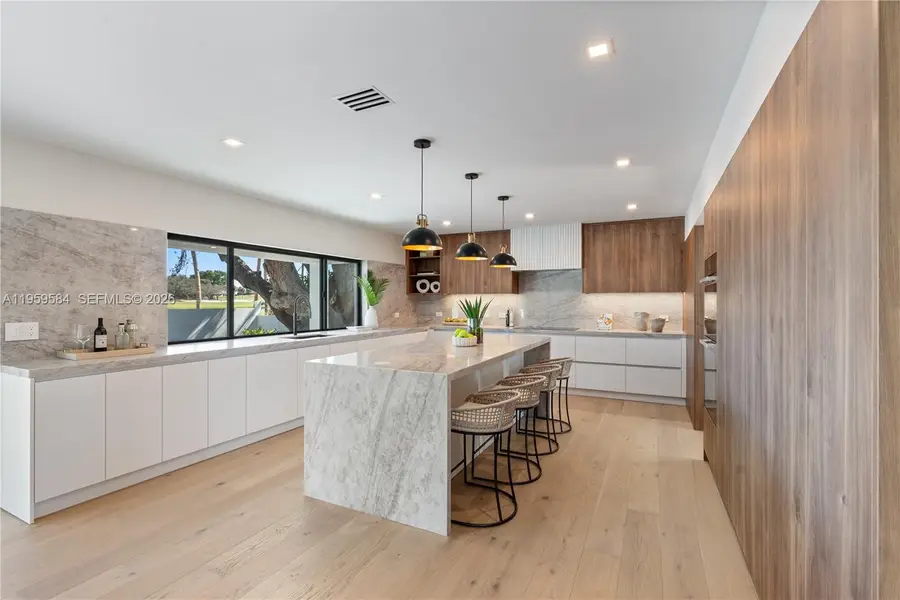 868 Country Club Dr, North Palm Beach, FL 33408 - Image #2