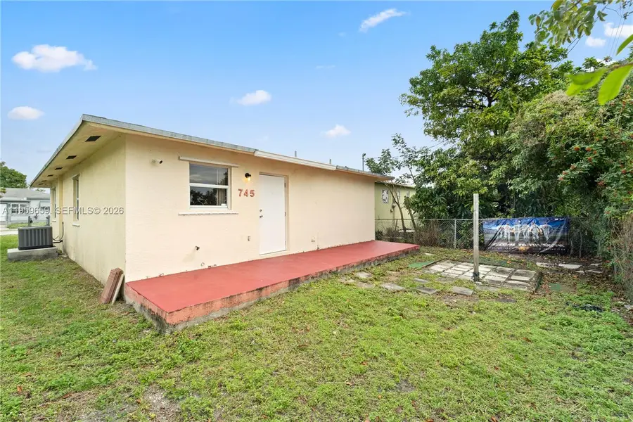 745 NW 3rd Ct, Hallandale Beach, FL 33009 - Image #3