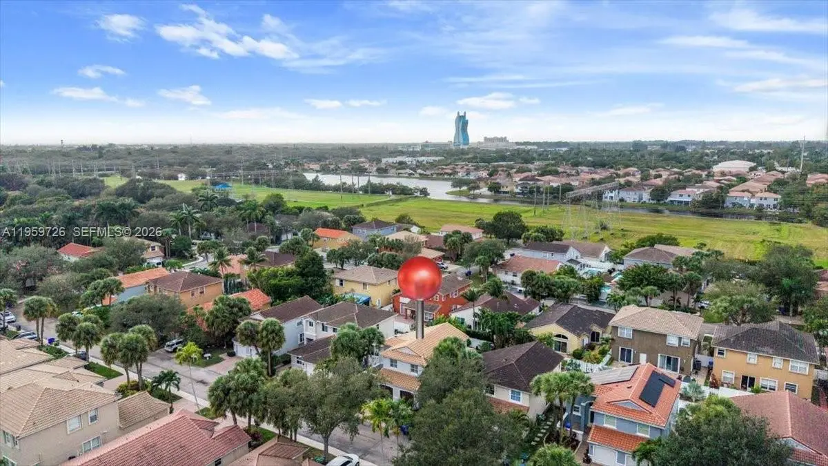 4978 SW 35th Ter, Hollywood, FL 33312 - Image #1