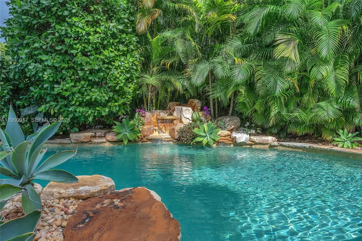 1023 Polk St, Hollywood, FL 33019 - Image #1