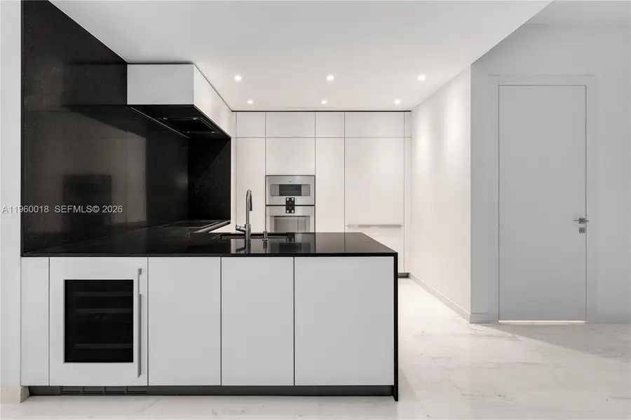 300 Biscayne Blvd Way #2009, Miami, FL 33131 - #3