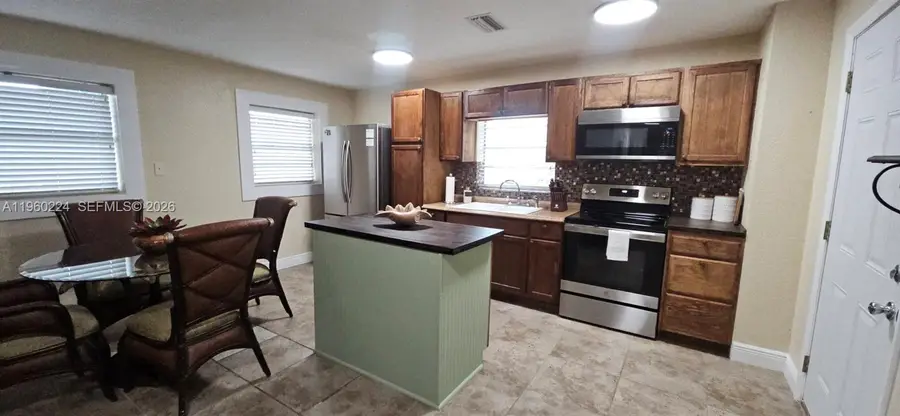 106 Washington, Lake Placid, FL 33852 - Image #2