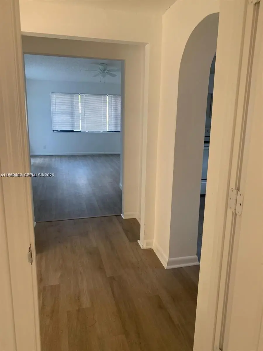 411 SW 22nd Ave, Fort Lauderdale, FL 33312 - Image #3