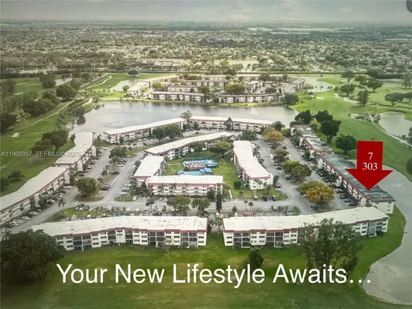 9300 N Hollybrook Lake Dr #303, Pembroke Pines, FL 33025