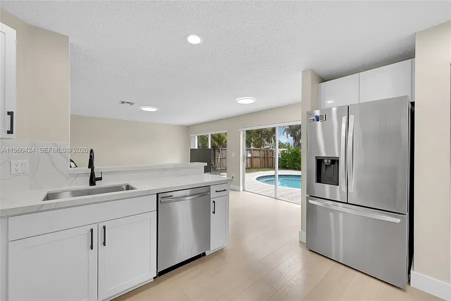 13377 NW 7th St, Plantation, FL 33325 - Image #3