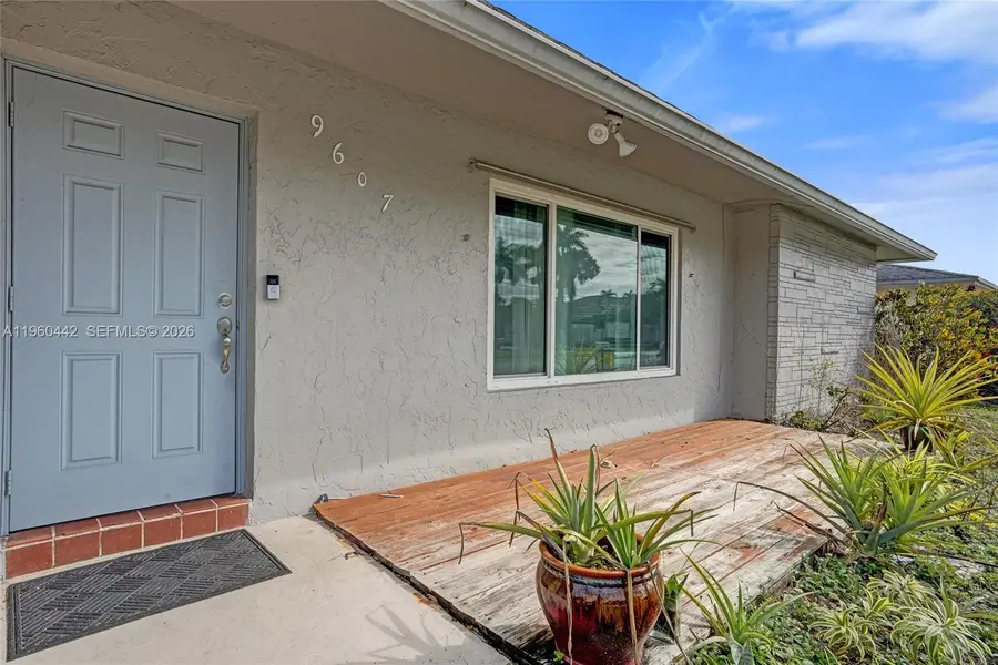 9607 NW 81st St, Tamarac, FL 33321 - Image #3