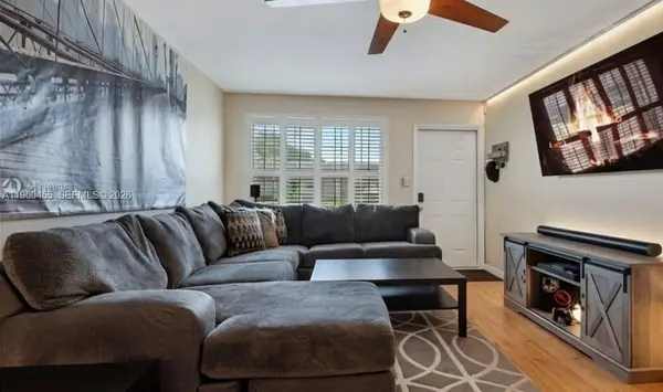 8069 SW 19th Ct, Davie, FL 33324