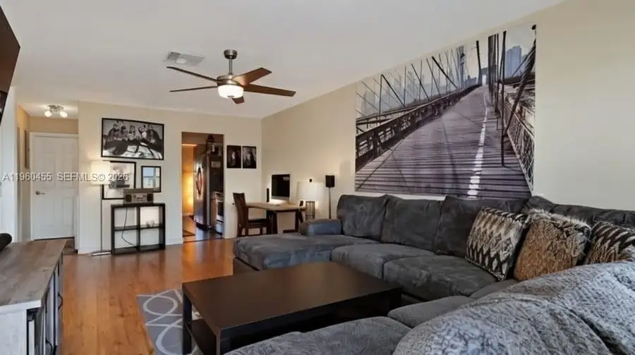 8069 SW 19th Ct, Davie, FL 33324 - Image #2