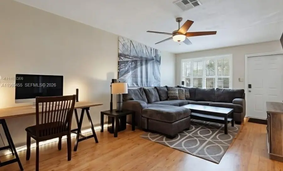 8069 SW 19th Ct, Davie, FL 33324 - Image #3