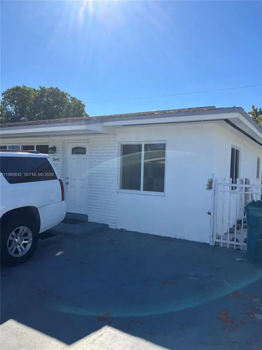 20 NE 215th St, Miami Gardens, FL 33179 - #2