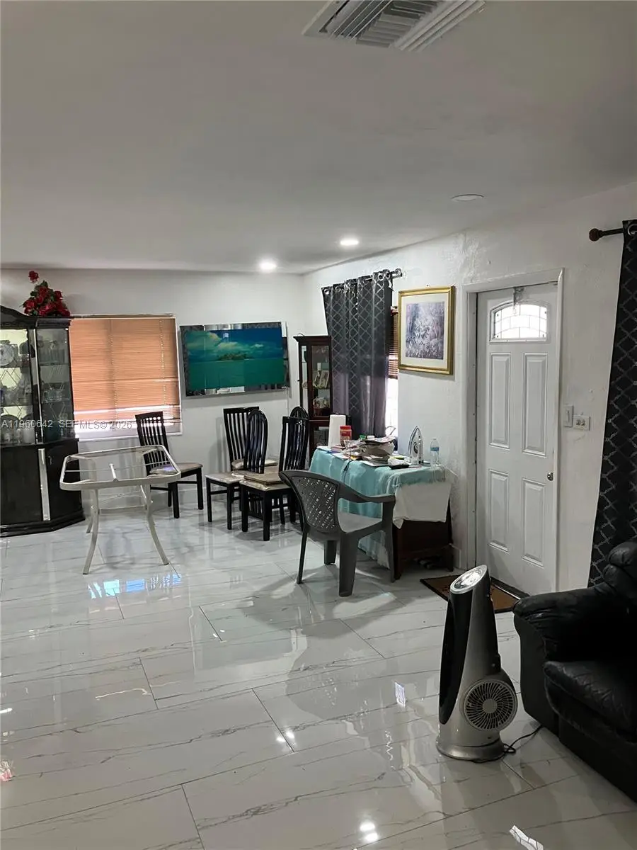 20 NE 215th St, Miami Gardens, FL 33179 - #3