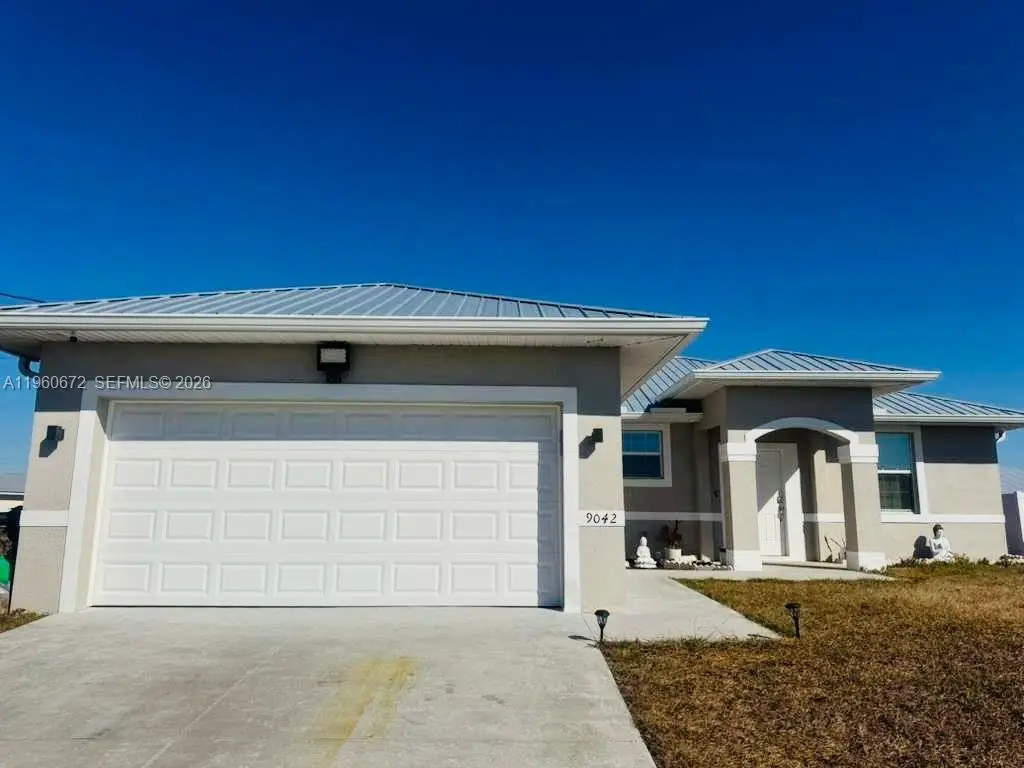 9042 E Broad Circle, Port Labelle, FL 33935 - #1