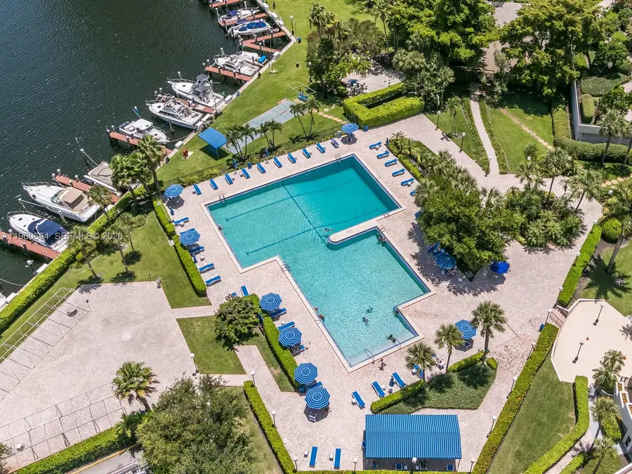 600 Three Islands Blvd #411, Hallandale Beach, FL 33009 - Image #3