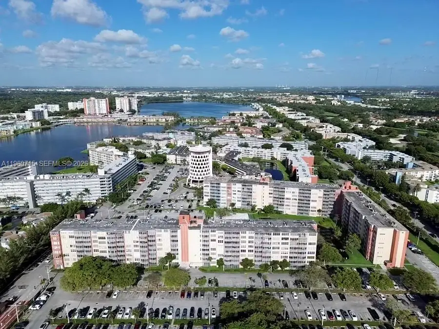 1770 NE 191st St #717-1, Miami, FL 33179 - Image #2