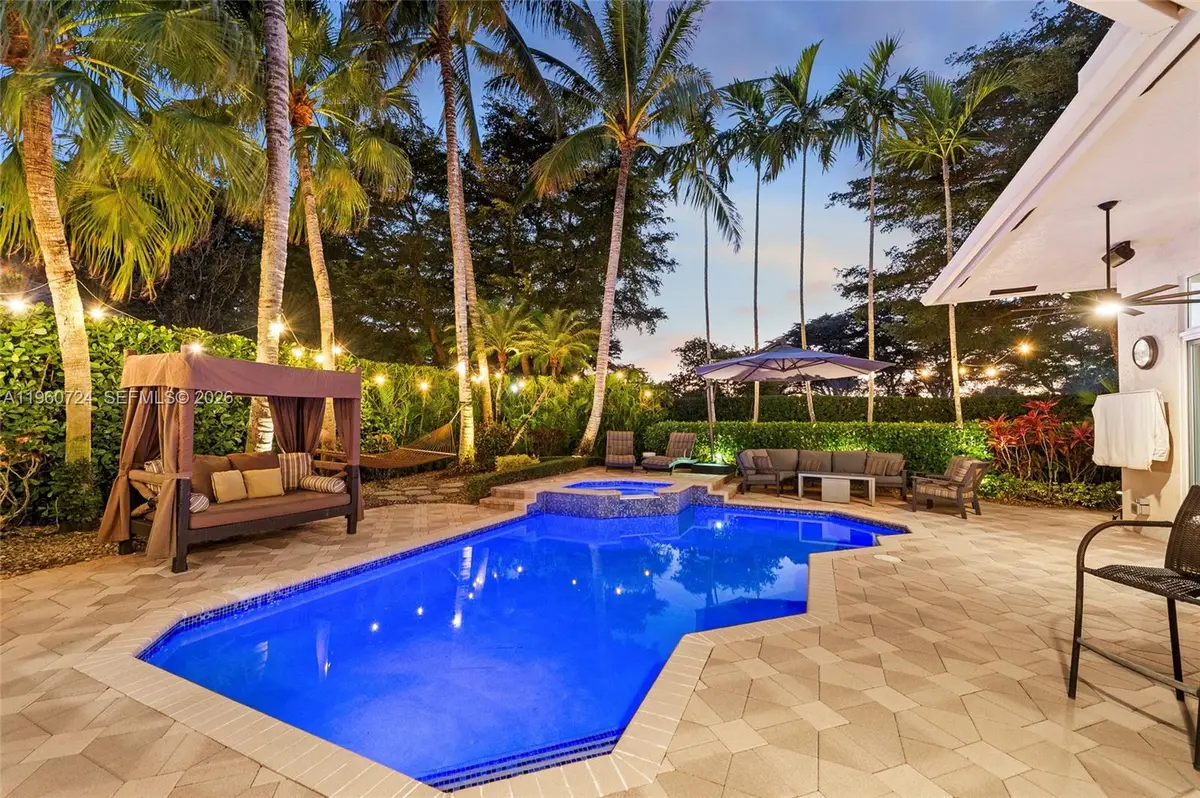 2567 Montclaire Cir, Weston, FL 33327 - #1