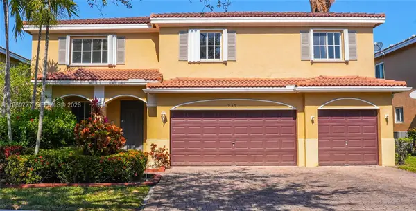 939 NW 206th St, Miami Gardens, FL 33169