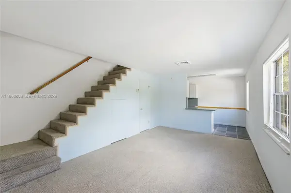 815 NE 28th St #204, Wilton Manors, FL 33334