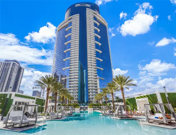 851 NE 1st Ave #204, Miami, FL 33132