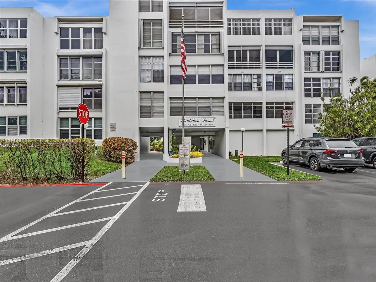 6901 Cypress Rd #B12, Plantation, FL 33317 - Image #1