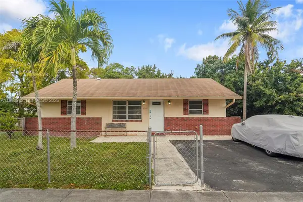 6141 Funston St, Hollywood, FL 33023