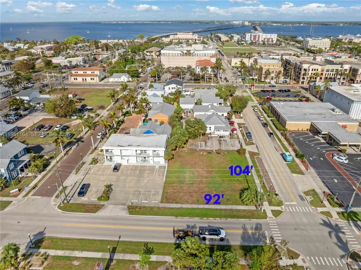 345 Taylor St, Punta Gorda, FL 33950 - Image #1