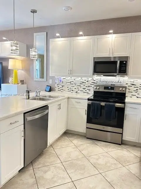 2703 NW 55th Ave, Margate, FL 33063 - Image #3