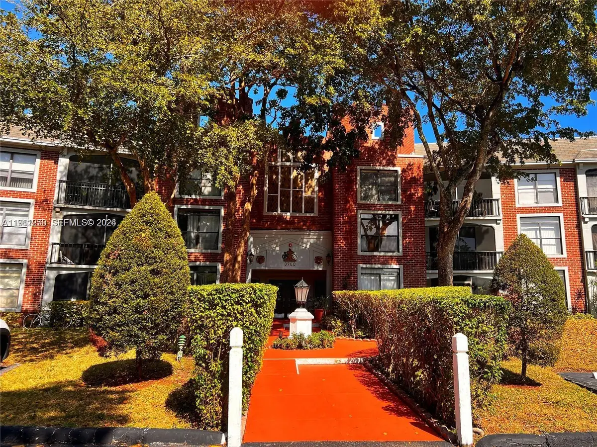 3760 Inverrary Dr #2Z, Lauderhill, FL 33319 - Image #1