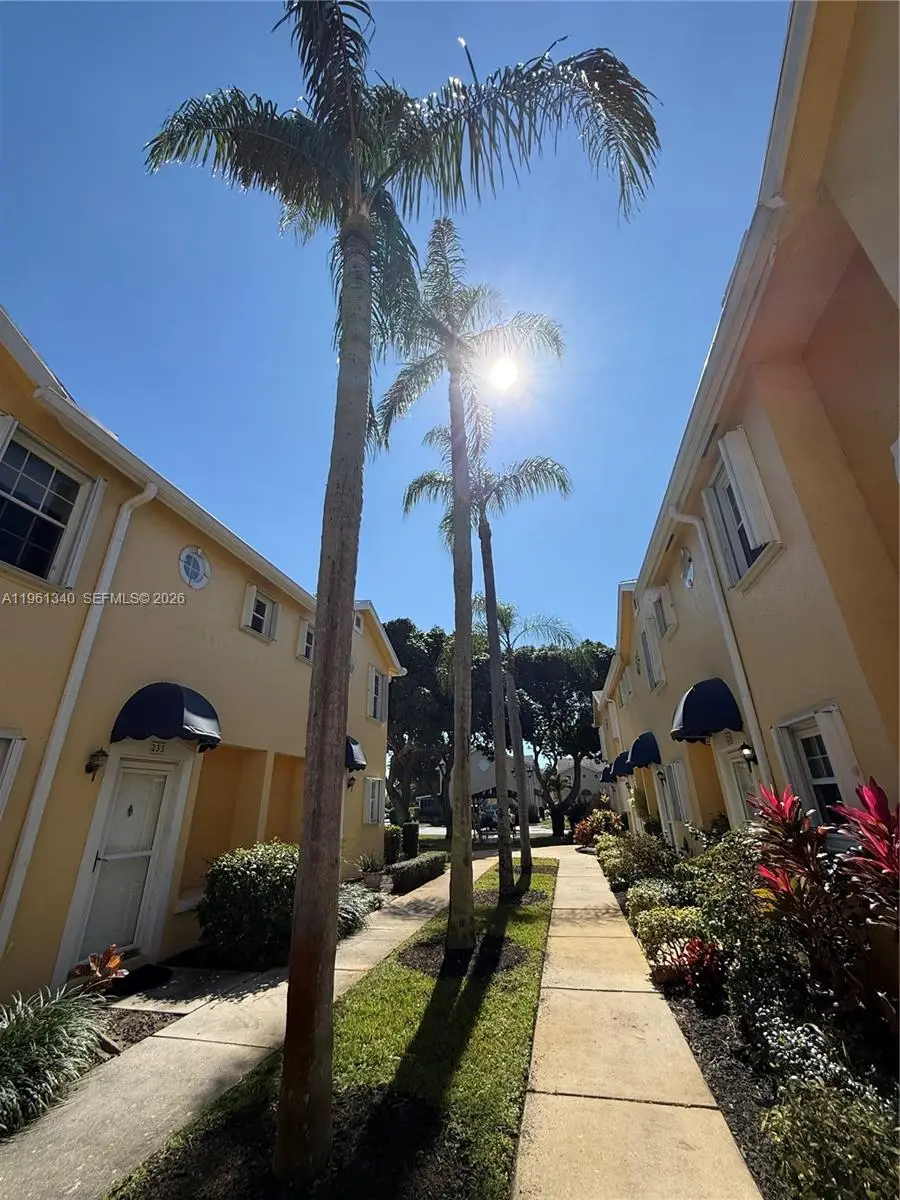 232 Waterside Dr, Hypoluxo, FL 33462 - Image #3