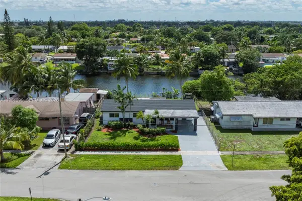 390 NW 40th St, Deerfield Beach, FL 33064